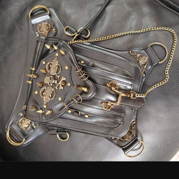 BLACK Leather Skull Waist Bag Fanny Pack Gothic Shoulder Bag Biker Rocker NWT - Picture 7 of 7